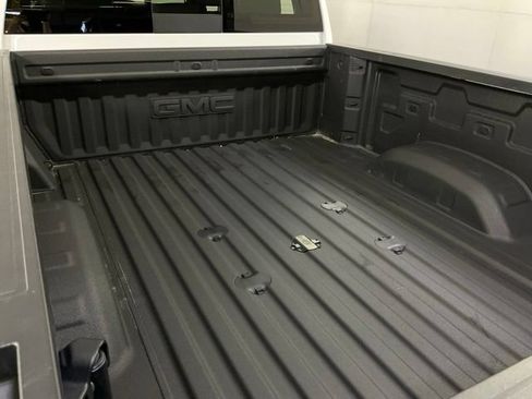Used 2025 GMC Sierra 2500 Denali w/ Denali Reserve Package AWD/4WD image 40