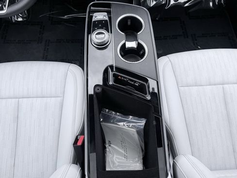 Used 2024 Cadillac Lyriq Luxury image 54