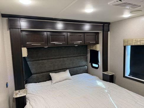 Used 2018 RAM 5500 SLT w/ Quick Order Package 29G SLT image 88