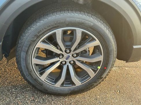 New 2026 Ford Explorer ST-Line image 10