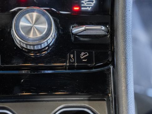 Certified 2023 Jeep Grand Cherokee Overland image 33