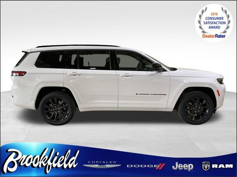 New 2026 Jeep Grand Cherokee L Limited AWD/4WD image 7