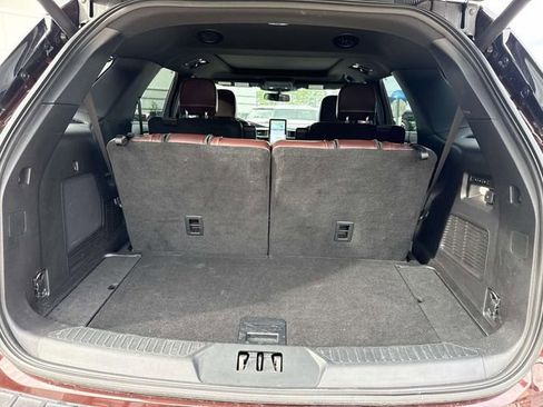 Used 2020 Ford Explorer Platinum w/ Premium Technology Package image 6