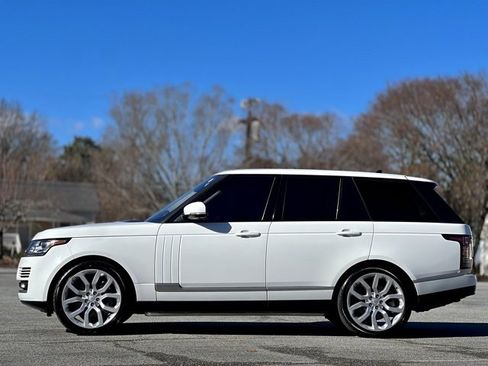 Used 2016 Land Rover Range Rover HSE image 9