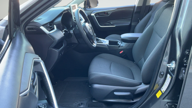 Used 2025 Toyota RAV4 LE FWD image 20