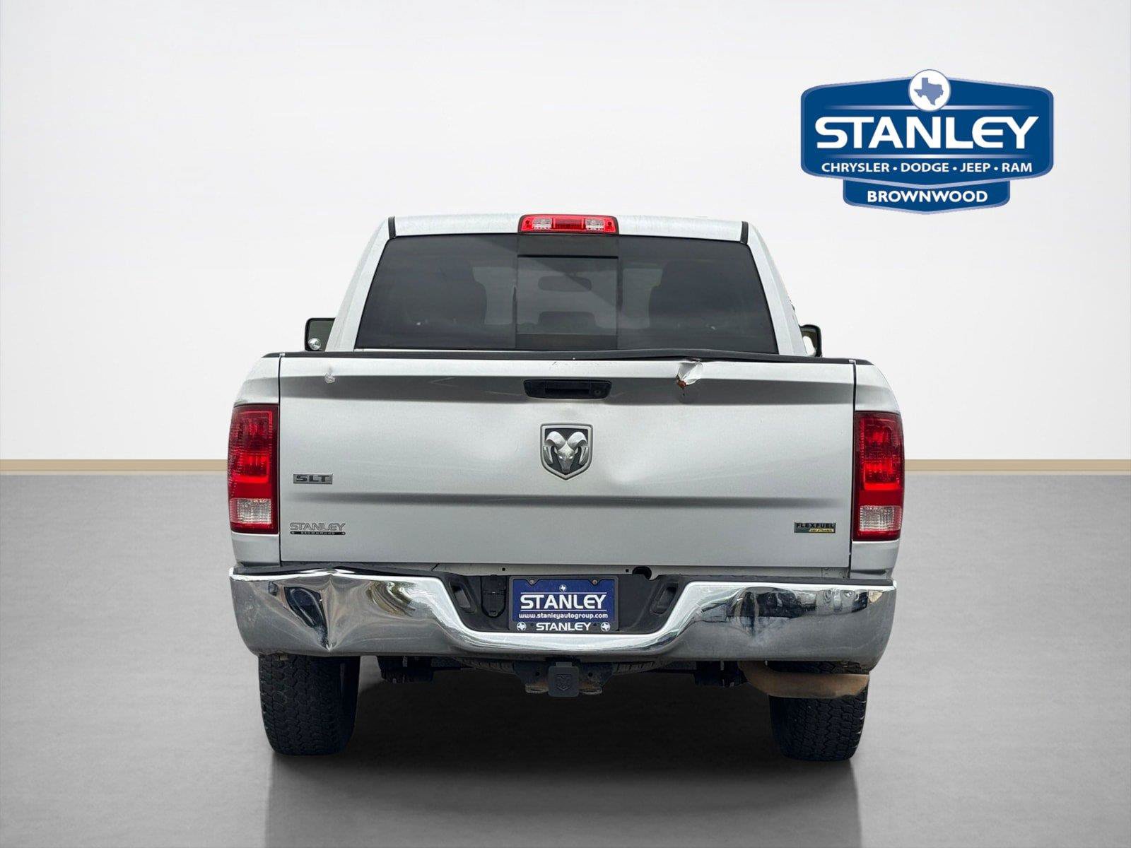 Used 2011 RAM 1500 Classic SLT w/ Luxury Group RWD image 8