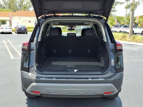 Used 2023 Nissan Rogue SV w/ SV Premium B Package FWD image 19