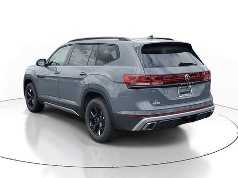 New 2026 Volkswagen Atlas Peak Edition AWD/4WD image 3
