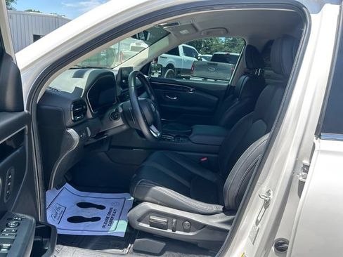 Used 2024 Honda Pilot EX-L image 9
