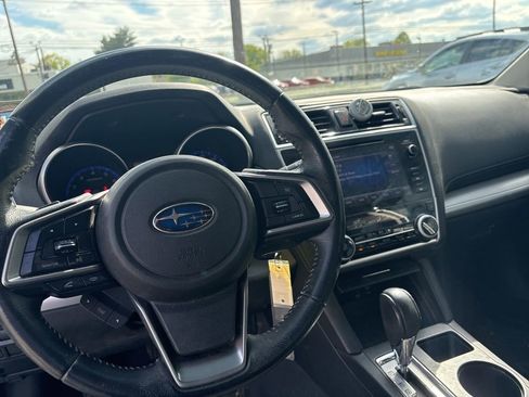 Used 2018 Subaru Legacy 2.5i Premium w/ Moonroof Package AWD/4WD image 10