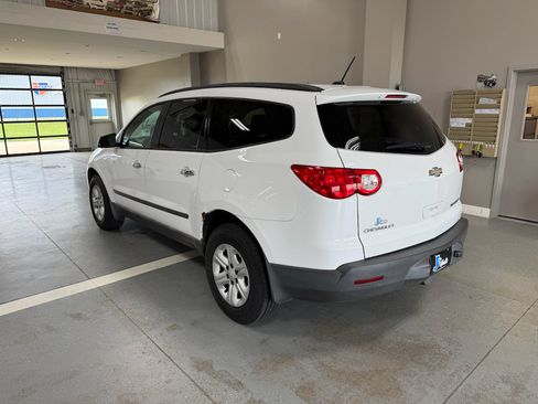 Used 2009 Chevrolet Traverse LS FWD image 5