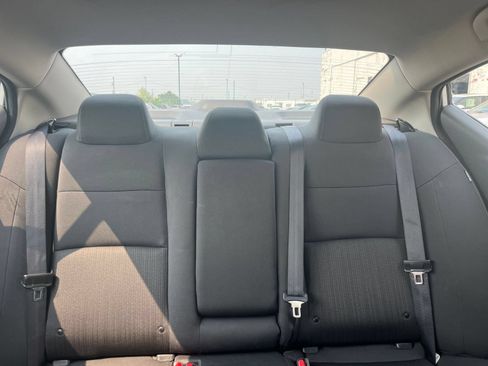 Used 2025 Nissan Altima 2.5 SV FWD image 39