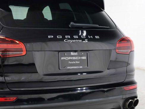 Used 2016 Porsche Cayenne S AWD/4WD image 8