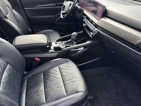Certified 2025 Kia Telluride SX Prestige X-Line AWD/4WD image 16