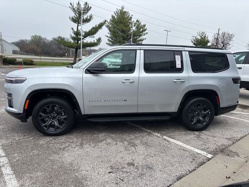 New 2026 Jeep Grand Wagoneer Limited AWD/4WD image 18