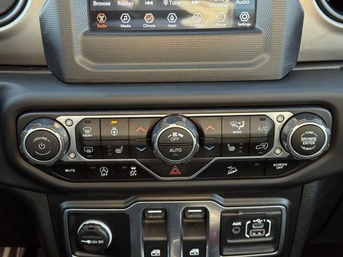 Used 2021 Jeep Wrangler Willys image 8