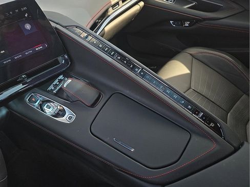 Used 2024 Chevrolet Corvette Stingray Premium Cpe w/ Z51 Performance Package image 20