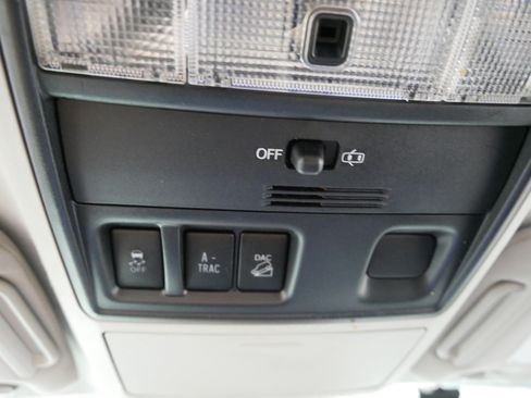 Used 2014 Toyota 4Runner SR5 AWD/4WD image 32
