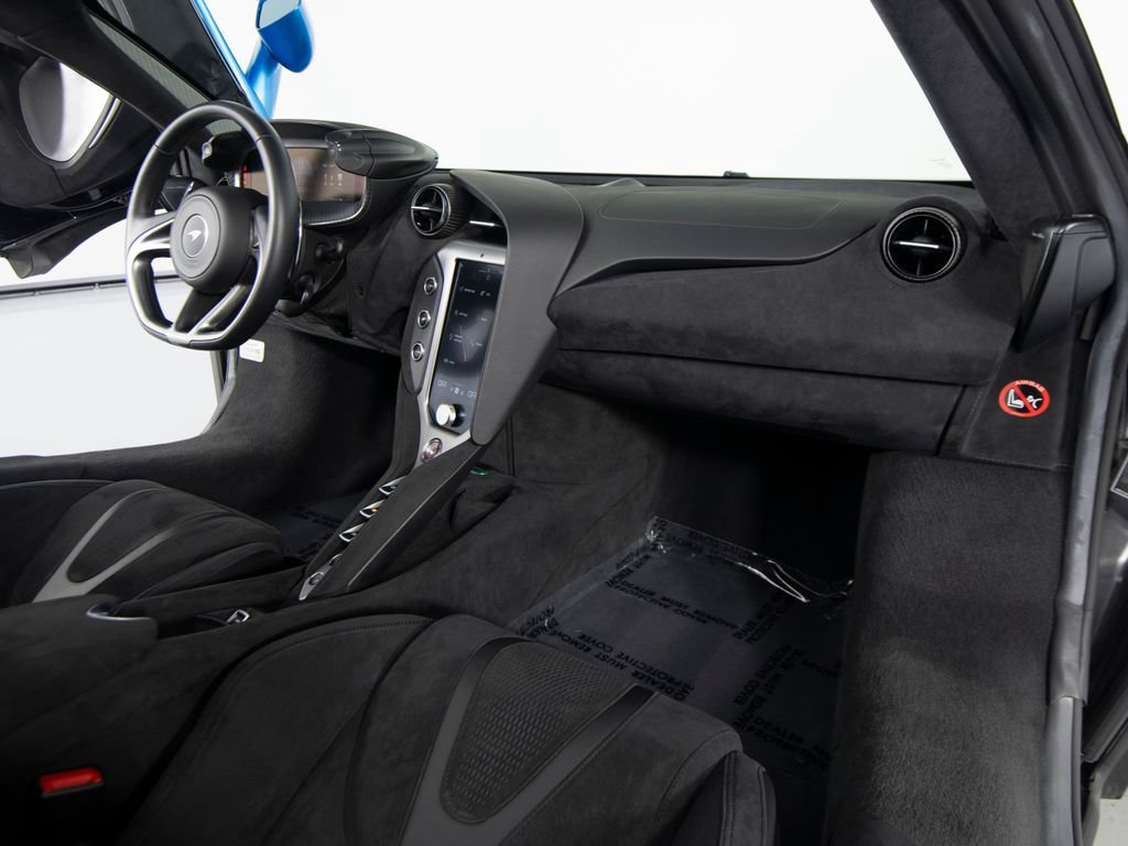 Used 2024 McLaren 750S Spider RWD image 30