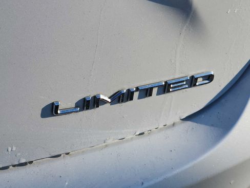 Used 2013 Toyota Avalon Limited FWD image 4