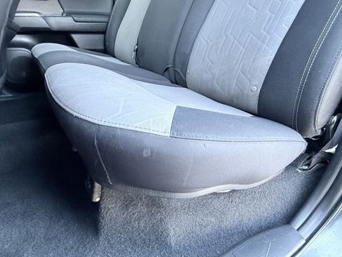 Used 2022 Toyota Tacoma TRD Off-Road image 30