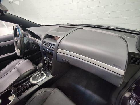 Used 2008 Pontiac G8 GT w/ Premium Package RWD image 11