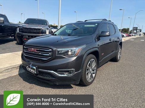 Used 2017 GMC Acadia SLT AWD/4WD image 3