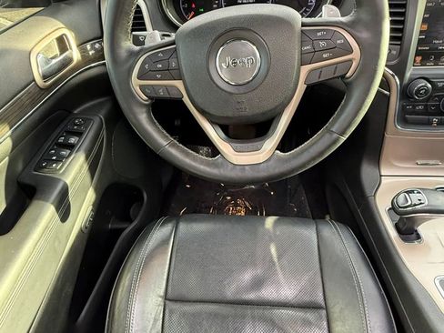 Used 2015 Jeep Grand Cherokee Overland image 18