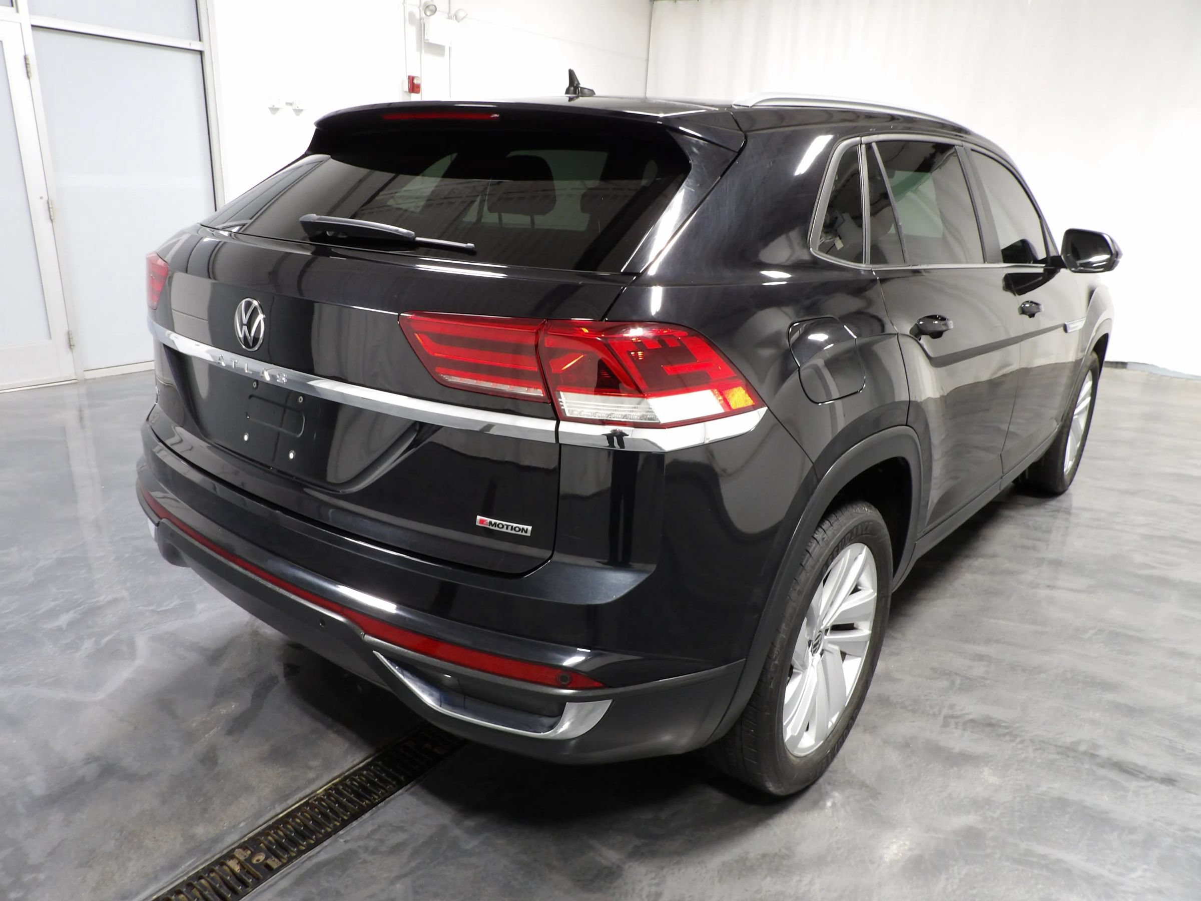 Used 2021 Volkswagen Atlas Cross Sport SE w/ Panoramic Sunroof Package AWD/4WD image 5