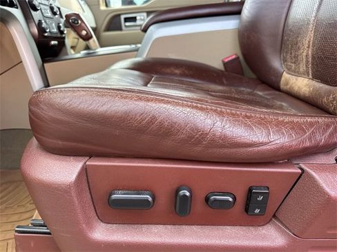 Used 2014 Ford F150 King Ranch w/ King Ranch Luxury Package image 12