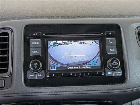 Used 2021 Honda HR-V LX image 15