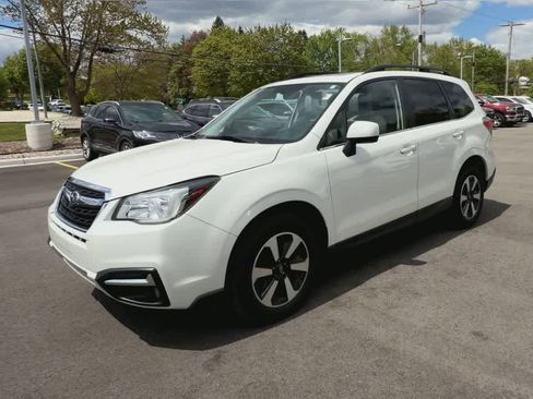 Used 2017 Subaru Forester 2.5i Limited w/ Popular Package #2 AWD/4WD image 4