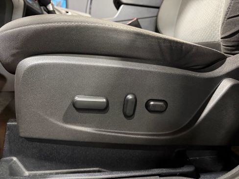 Used 2017 Ford Escape SE image 17