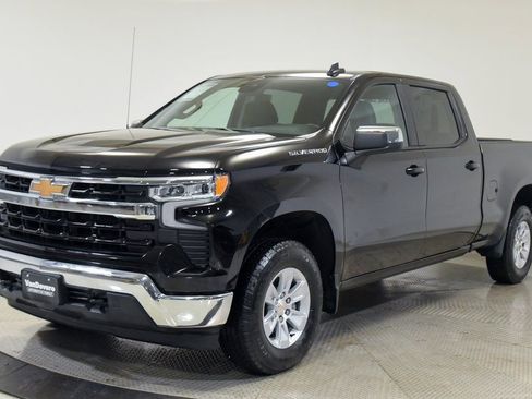 Used 2025 Chevrolet Silverado 1500 LT w/ Work Truck Package AWD/4WD image 9