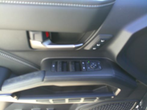 Used 2025 Toyota 4Runner Limited image 18