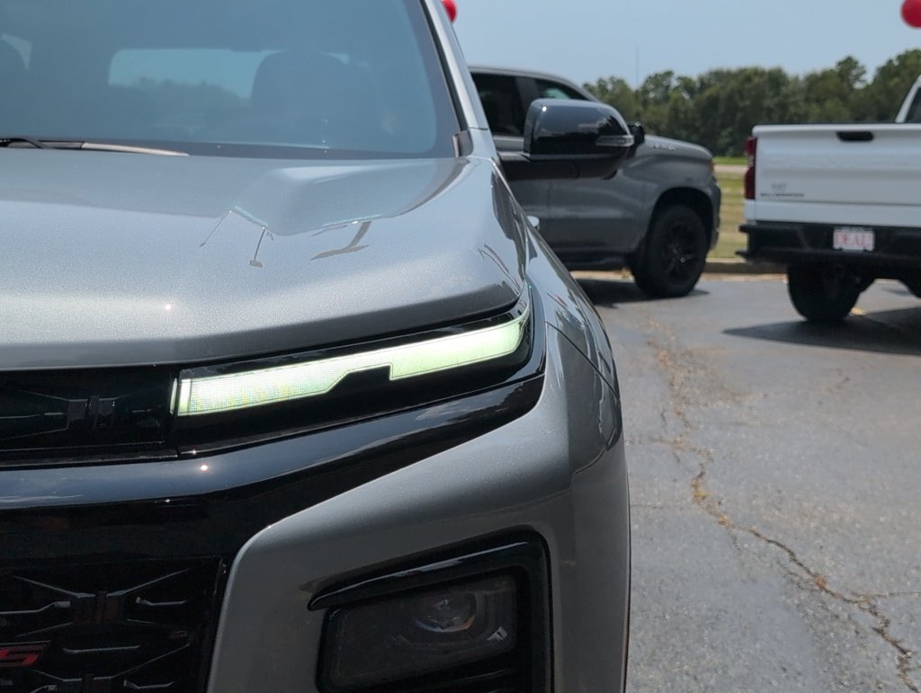 New 2026 Chevrolet Traverse RS w/ LPO, Floor Liner Package FWD image 12