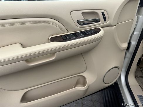 Used 2008 Cadillac Escalade AWD image 7