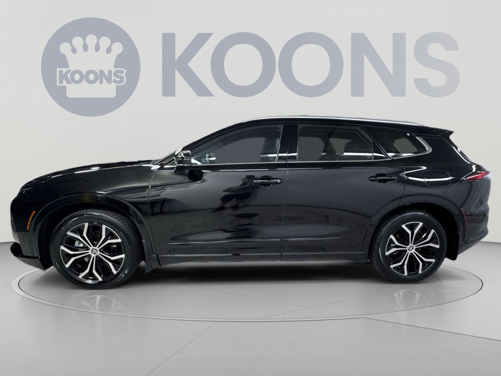 Used 2025 Toyota Crown Signia AWD/4WD image 17