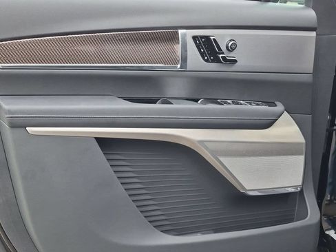 New 2027 Cadillac Vistiq Sport AWD/4WD image 21