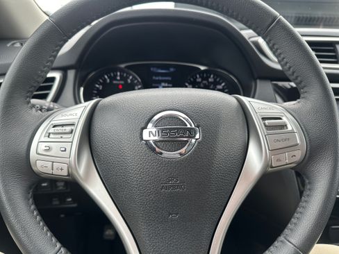 Used 2016 Nissan Rogue SL AWD/4WD image 18
