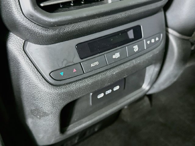 Certified 2024 Honda Pilot Touring image 34