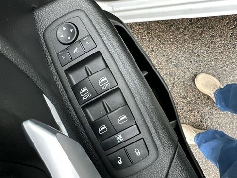 Used 2022 RAM 1500 Big Horn AWD/4WD image 26