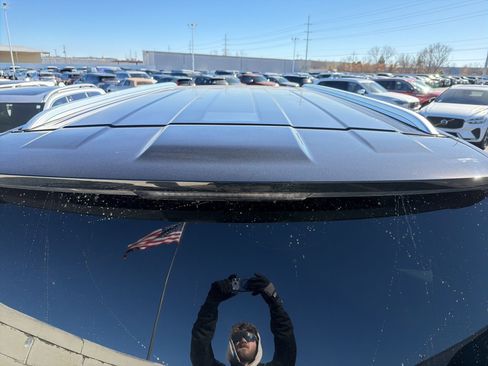 Used 2021 GMC Yukon XL Denali w/ Denali Ultimate Package image 9