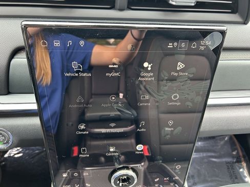 New 2026 GMC Terrain AT4 w/ Technology Package II image 27