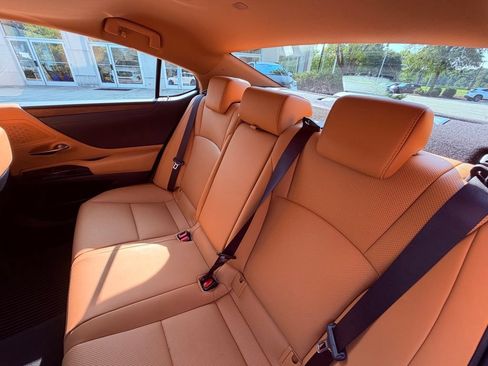 Certified 2023 Lexus ES 350 w/ Premium Package FWD image 14