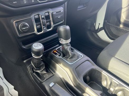 Used 2019 Jeep Wrangler Unlimited Sport S image 20