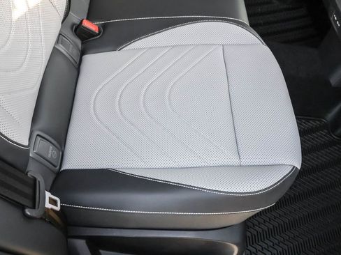 New 2026 Volkswagen Tiguan SE R-Line image 40