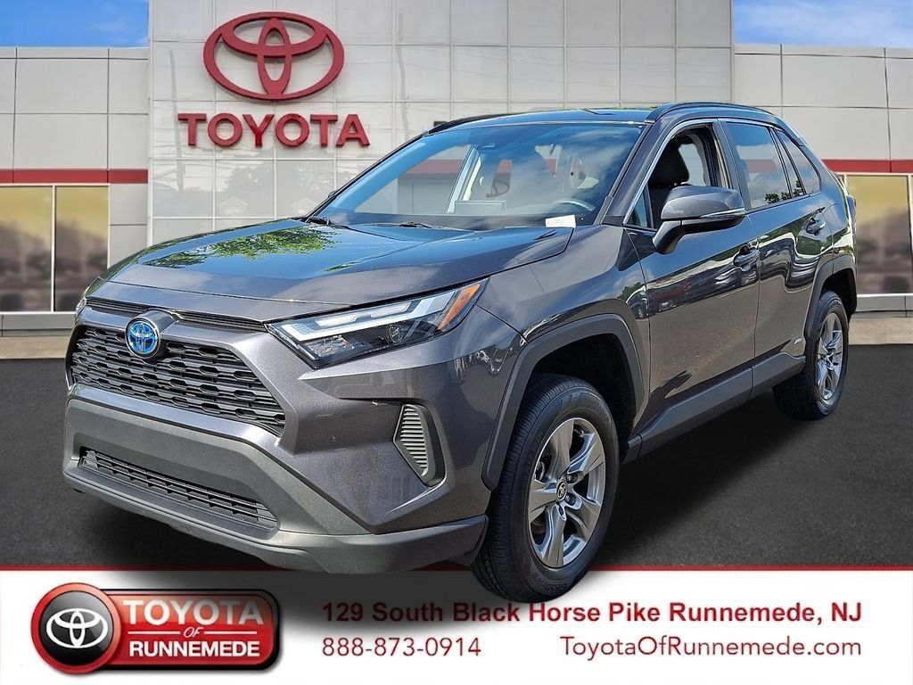 Certified 2024 Toyota RAV4 XLE AWD/4WD image 3