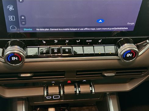 Used 2024 GMC Canyon Elevation w/ Elevation Premium Package image 23