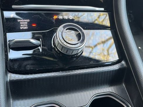 Used 2024 Jeep Grand Cherokee L Limited w/ Luxury Tech Group II AWD/4WD image 15